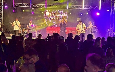 Big Pig Party auf dem Schweinemarkt mit Livemusik