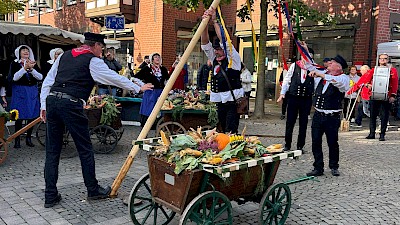 Foto 7 naar Oogstmarkt