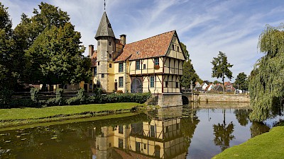 Das Torhaus an der Auffahrt zum malerischen Schloss Steinfurt